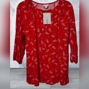 Red 3/4 sleeve top
